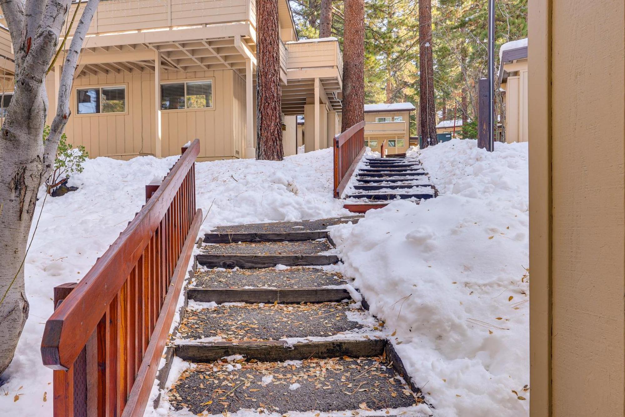 Incline Village Condo With Deck 1 Mi To Lake Tahoe ภายนอก รูปภาพ