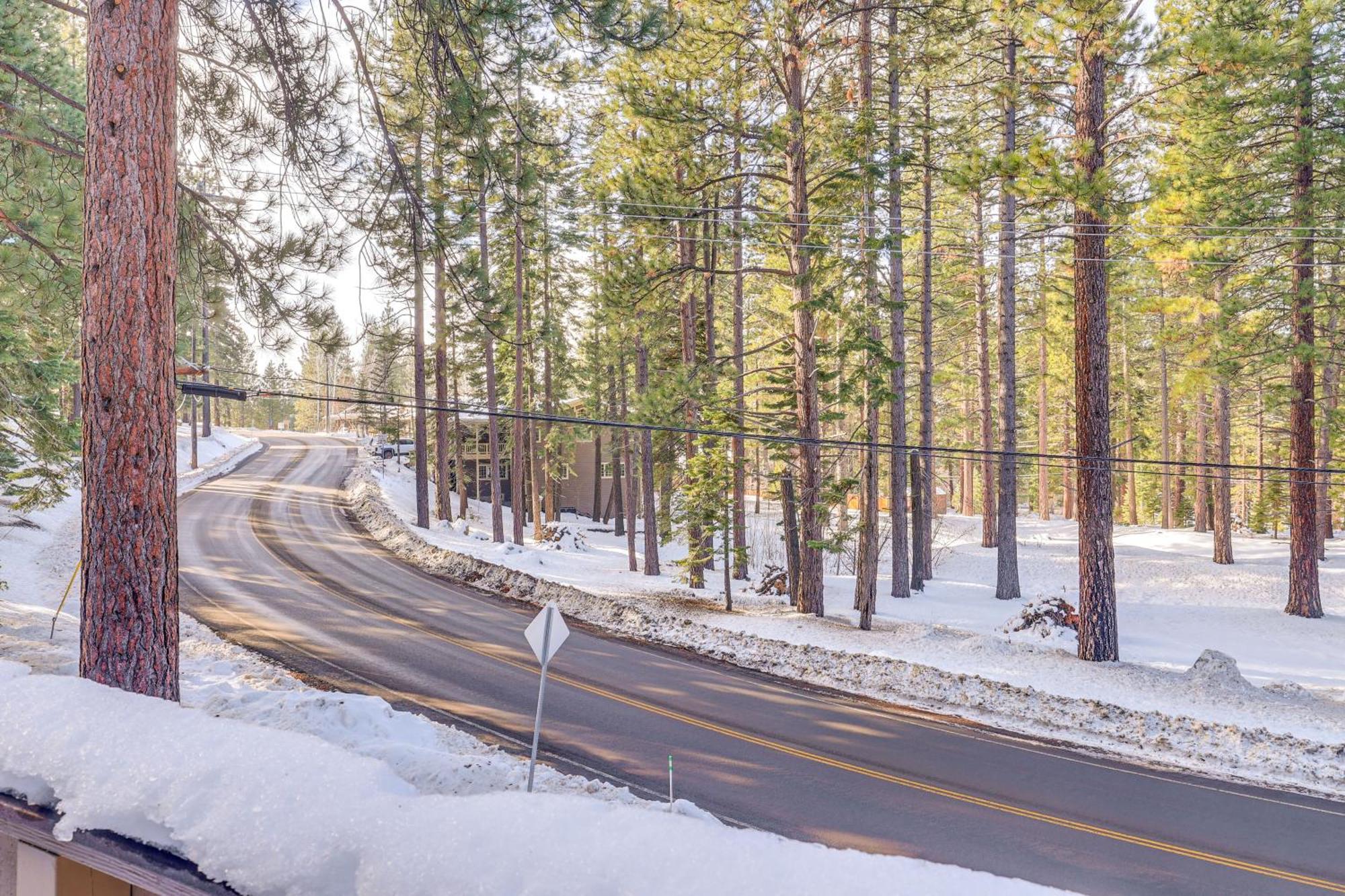 Incline Village Condo With Deck 1 Mi To Lake Tahoe ภายนอก รูปภาพ